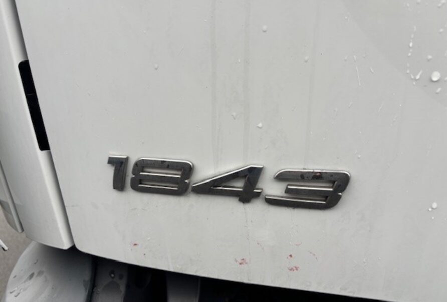 Mercedes Actros  1843