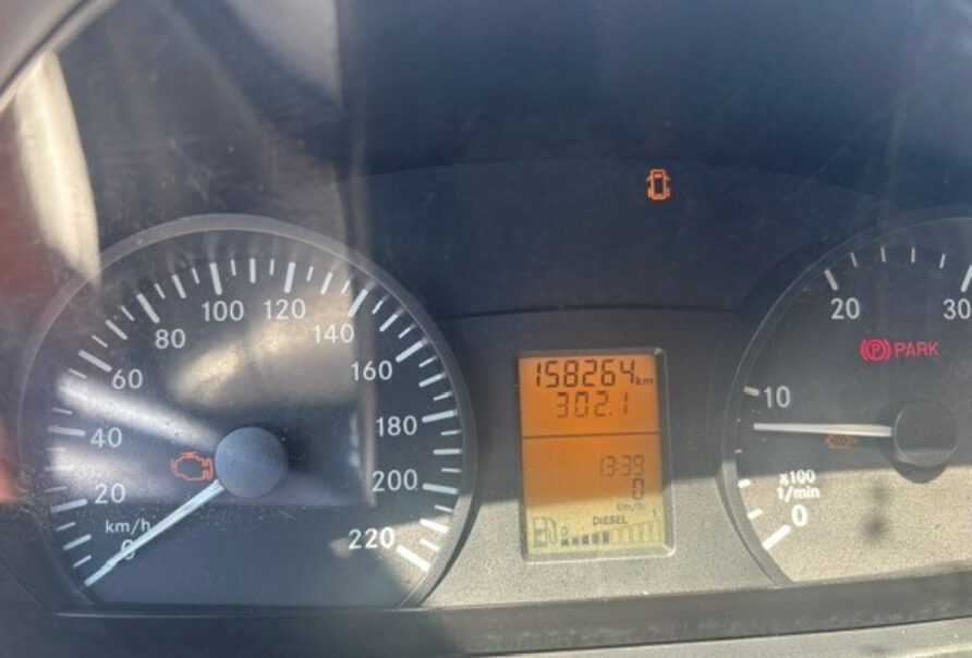 Mercedes Vito  110