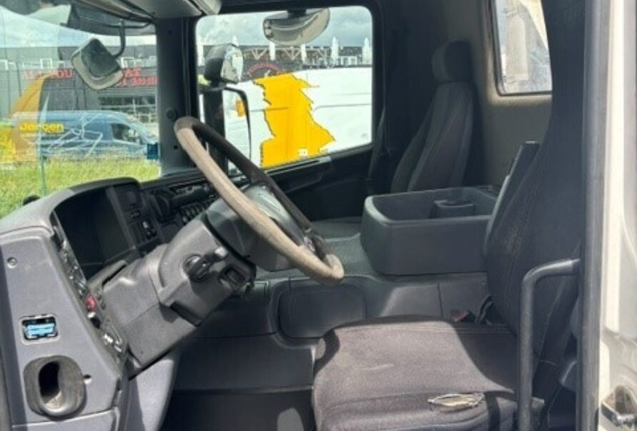 Scania P 370