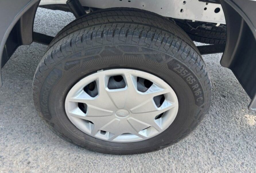 Ford Transit   Meubelbak   Laadbrug