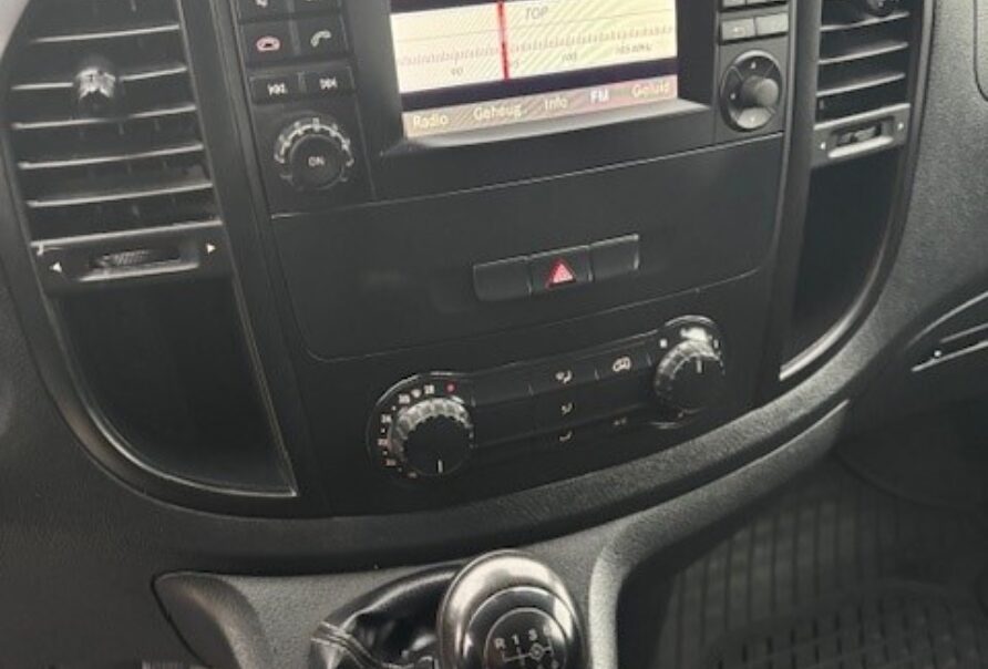 Mercedes Vito 111