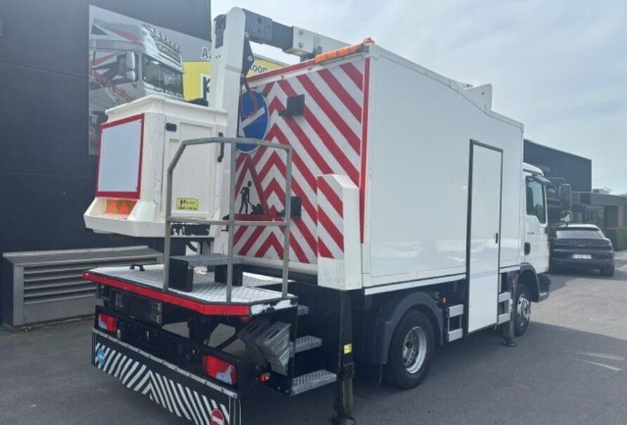 MAN TGL  12.180  HOOGTEWERKER
