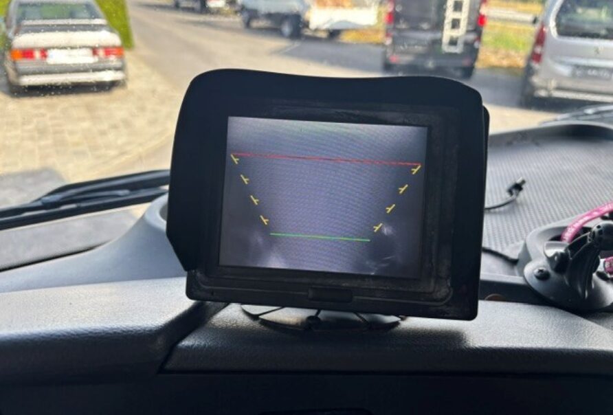 Mercedes Atego   815