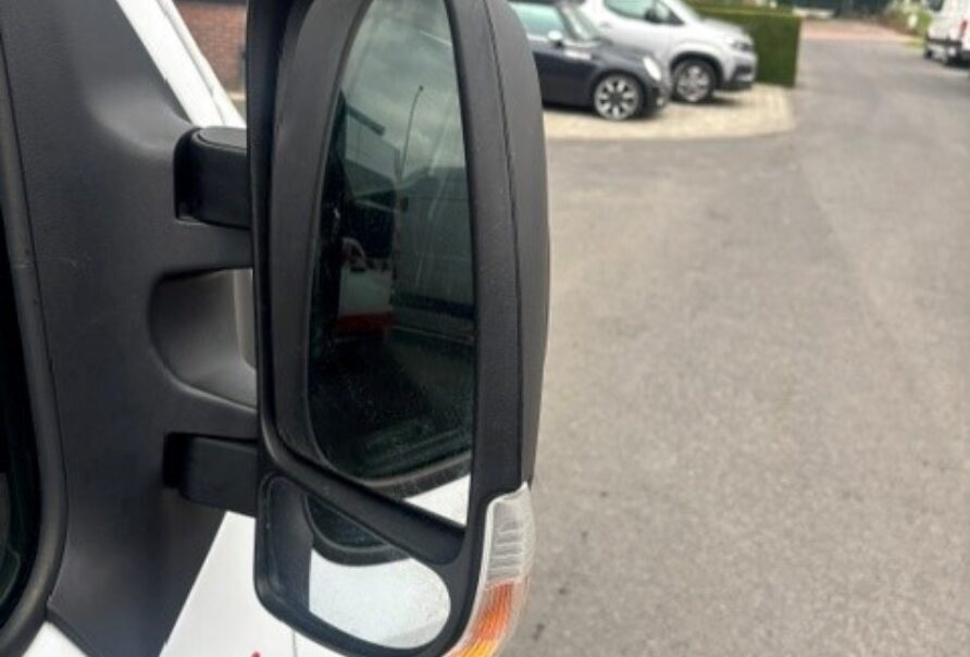 Renault Master  Bakwagen Laadlift