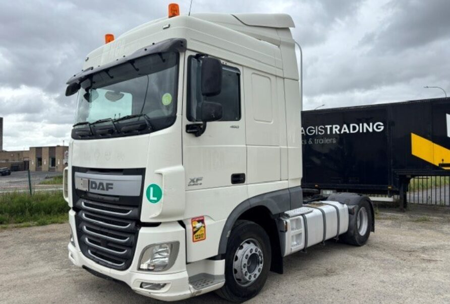 DAF XF 105 460 SPACE CAB