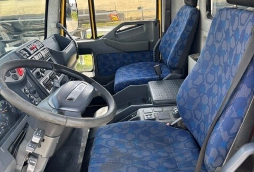 Iveco Eurocargo   120E18