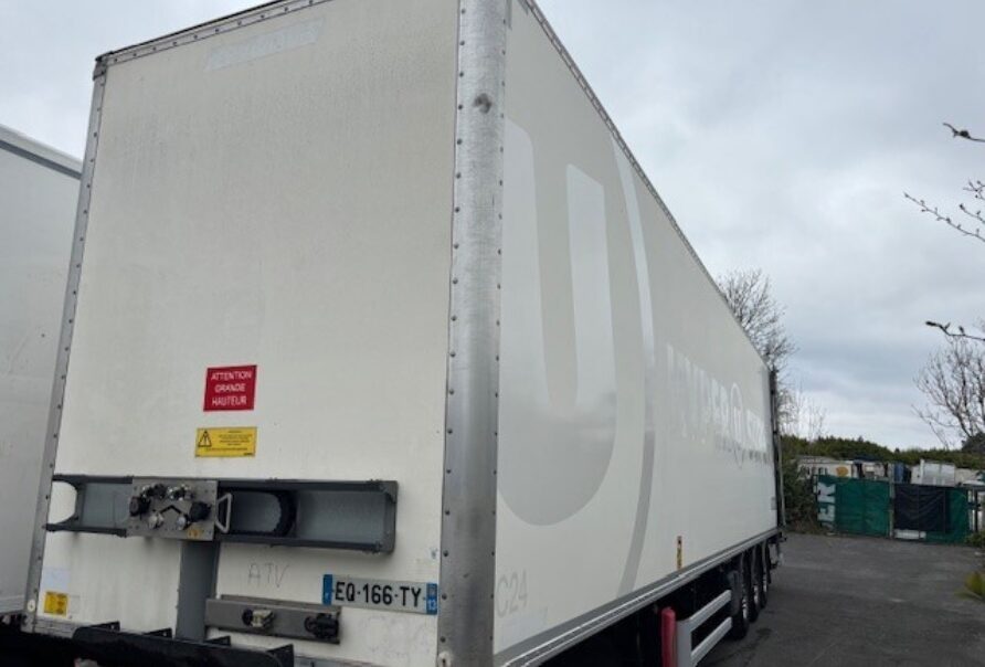 Freuhauf   Boxtrailer   2M95