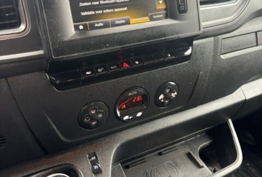 Renault Master  Bakwagen Laadlift