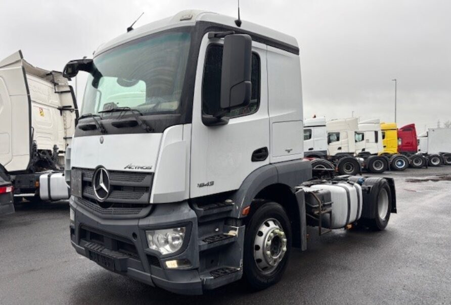 Mercedes Actros 1843
