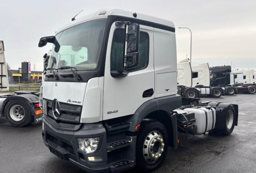 Mercedes Actros  1843
