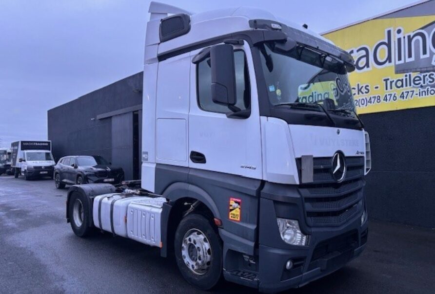 Mercedes Actros   2145