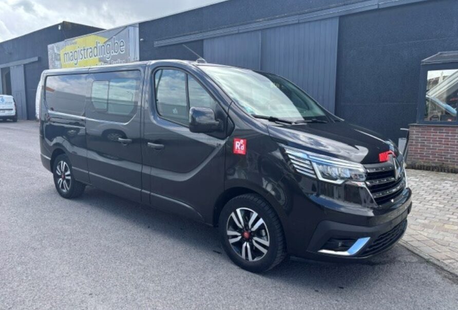 Renault Trafic   Automaat   6 zitplaatsen