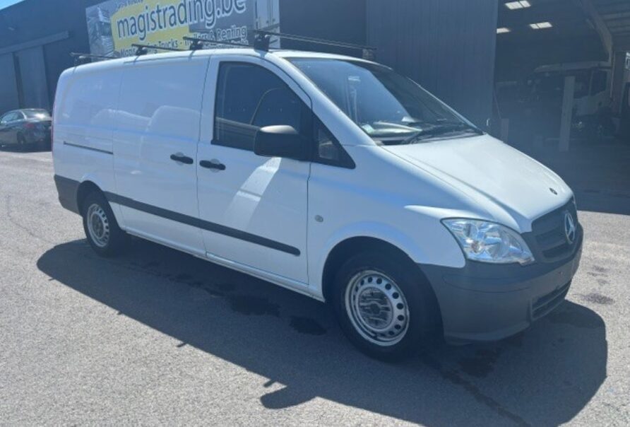 Mercedes Vito  110