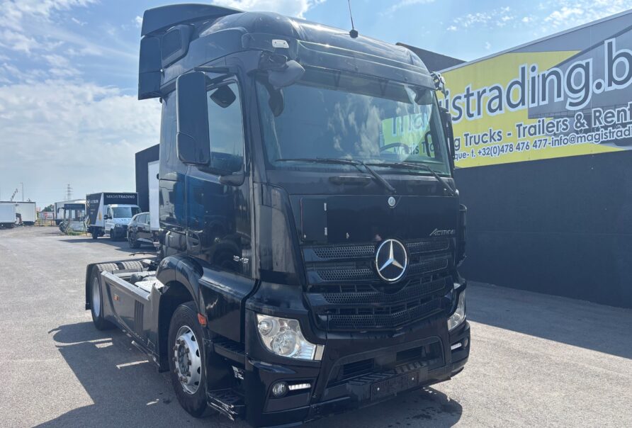 Mercedes Actros  1845