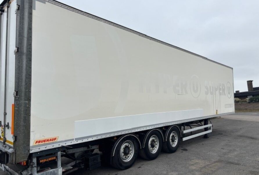 Freuhauf   Boxtrailer   2M95