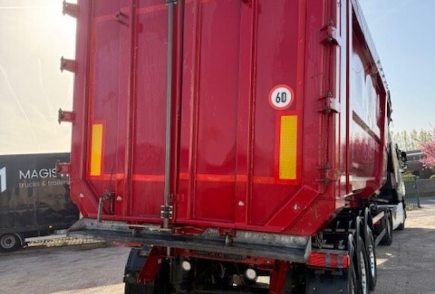 Schmitz Cargobull Damaged