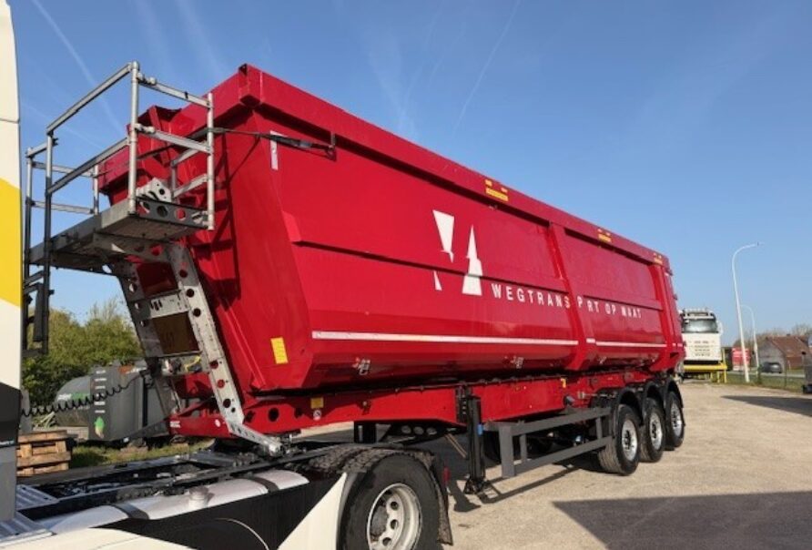 Schmitz Cargobull Damaged