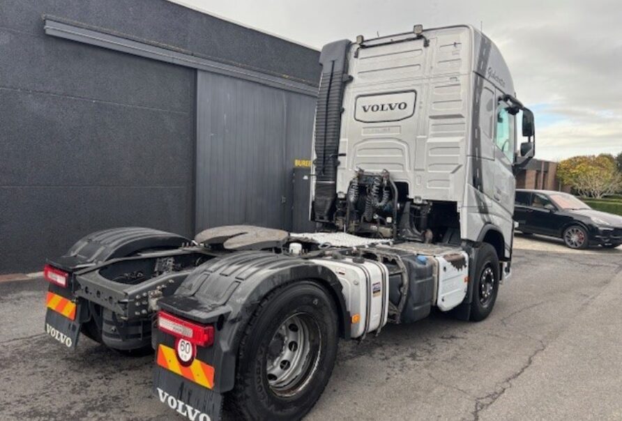 VOLVO FH  460  GLOBE