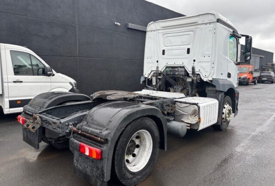 Mercedes Actros  1843