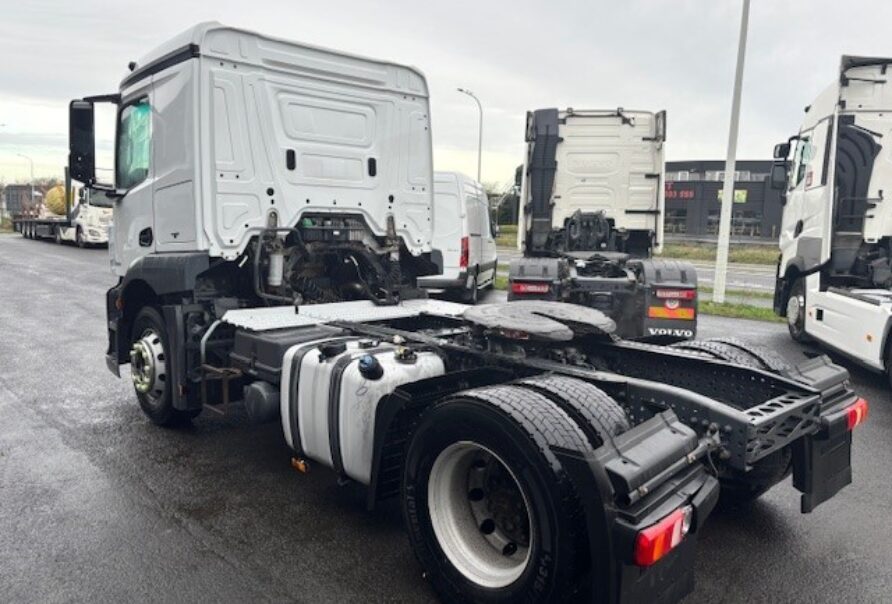 Mercedes Actros  1843