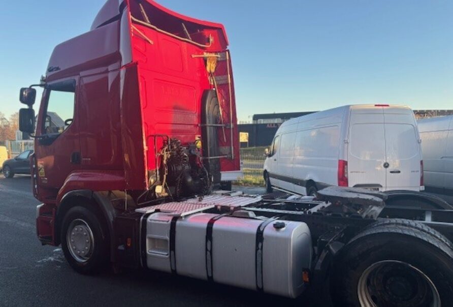 Renault Premium  460