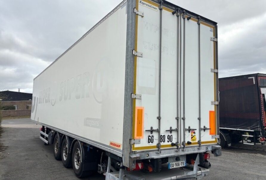 Freuhauf   Boxtrailer   2M95