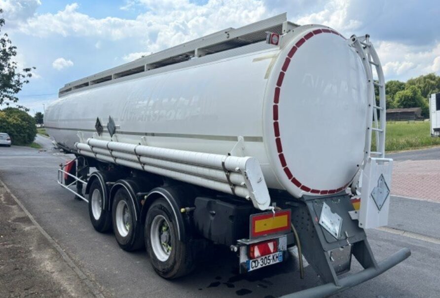 Tankoplegger Trailor   38.000 LITERS   9  COMPARTIMENTEN