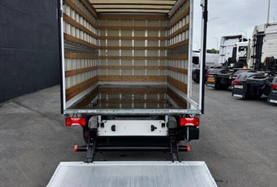 3 X VW CRAFTER     MEUBELBAK   LAADBRUG