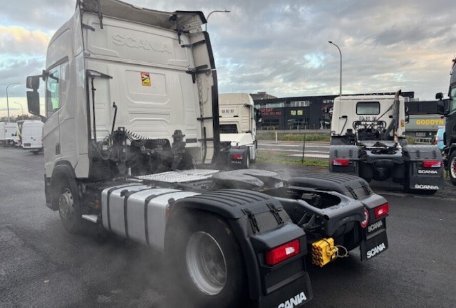 SCANIA R 450     4 PIECES FOR SALE