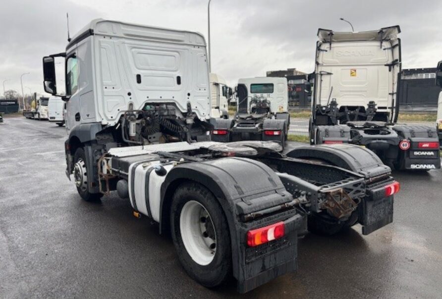 Mercedes Actros  1843