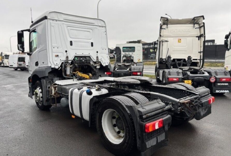 Mercedes Actros 1843