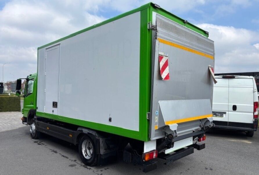 Mercedes Atego   918