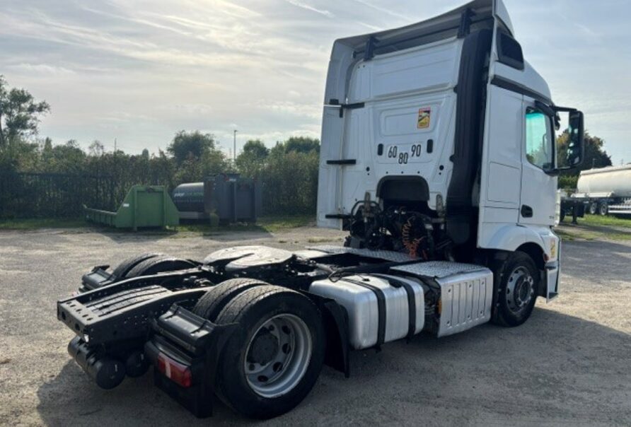 Mercedes Actros   1845   mega