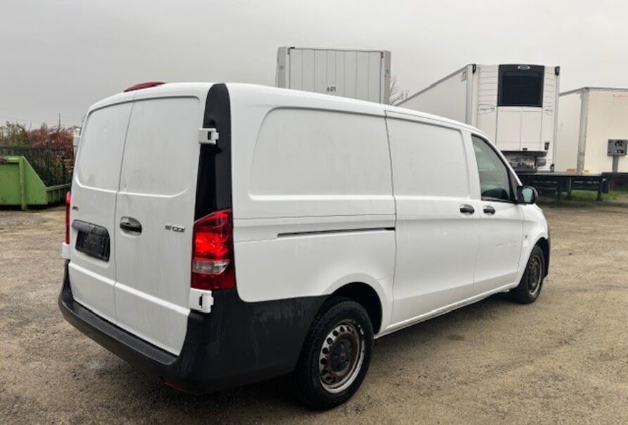 Mercedes Vito 111