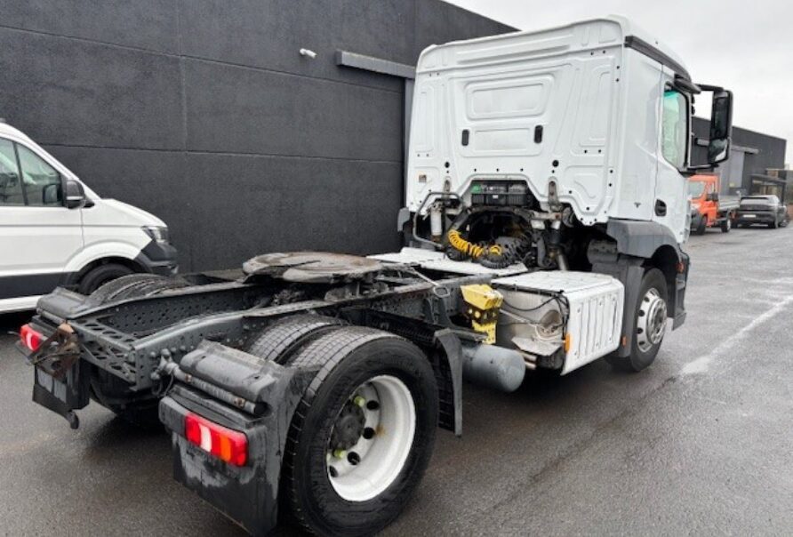 Mercedes Actros 1843