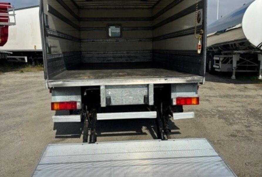 Iveco Eurocargo   120E18