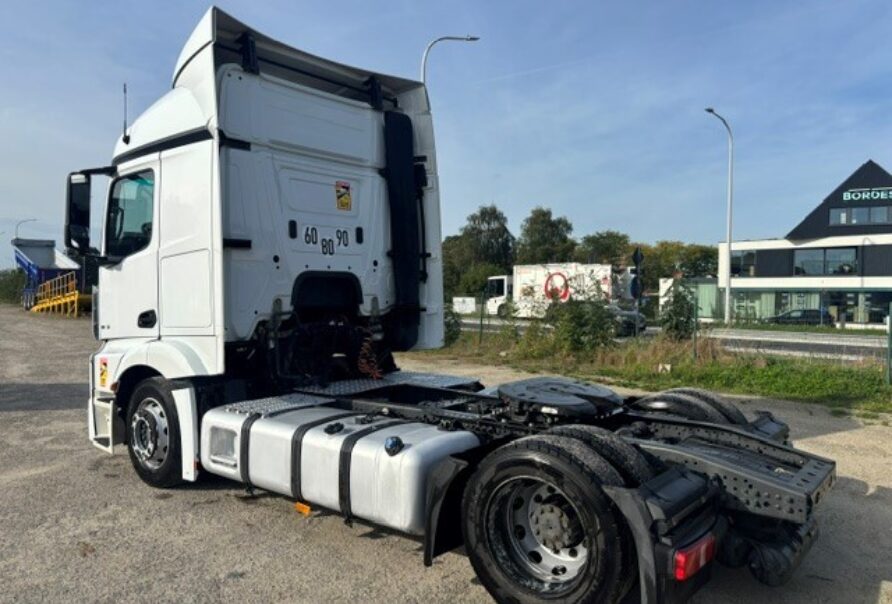 Mercedes Actros   1845   mega