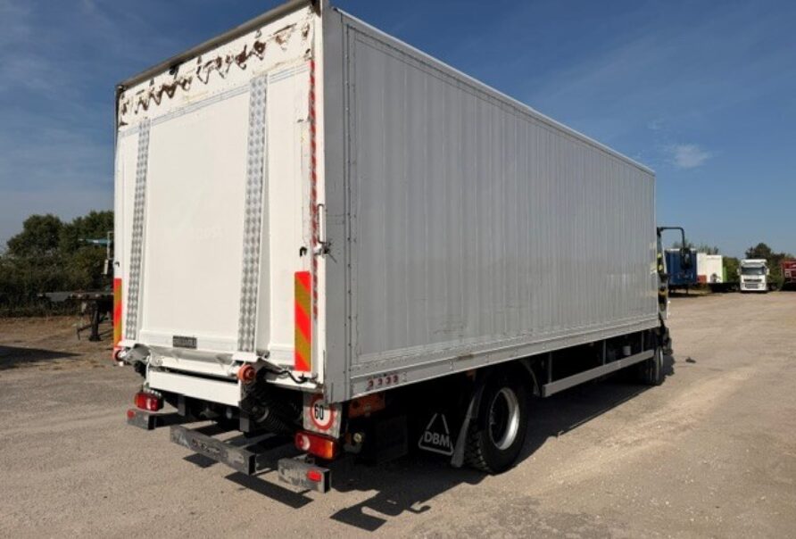 VOLVO FL 240