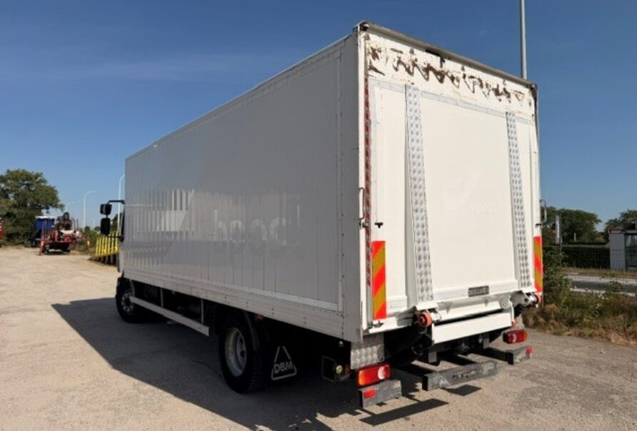 VOLVO FL 240