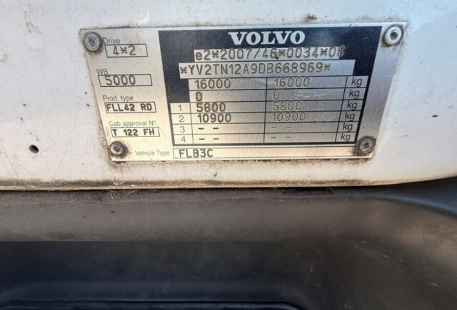 VOLVO FL 240