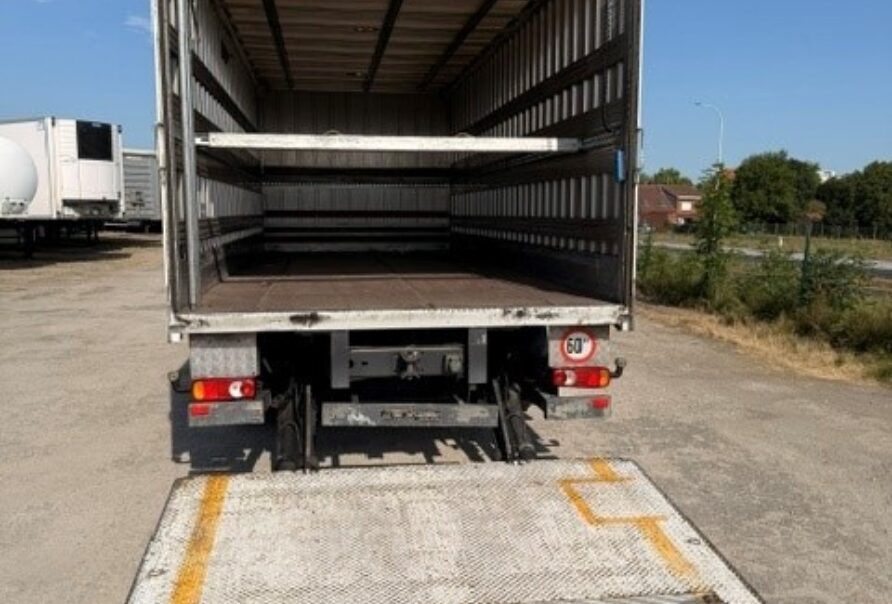VOLVO FL 240