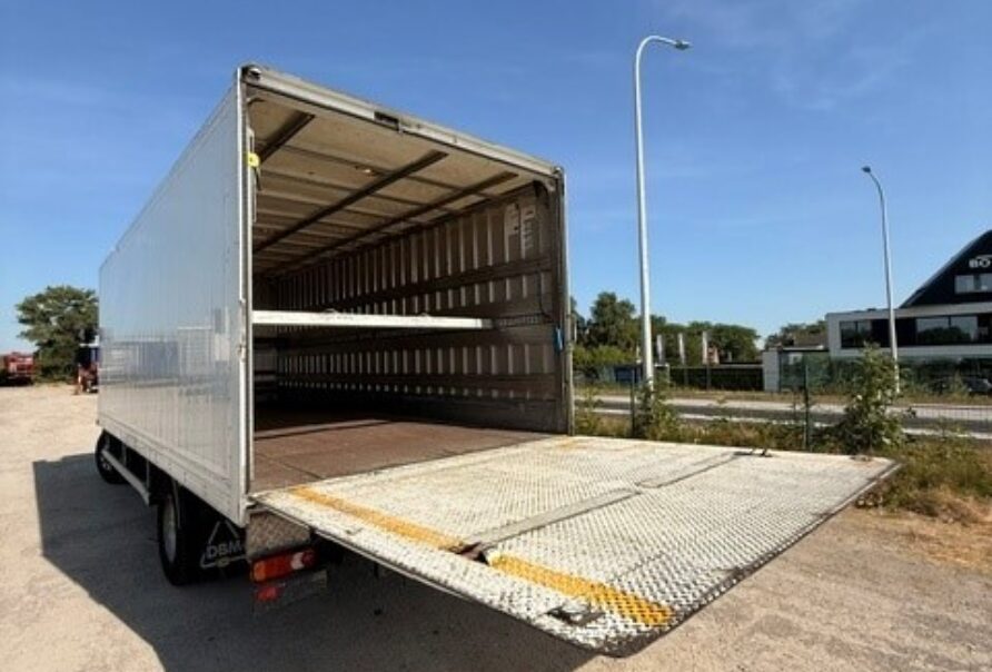 VOLVO FL 240
