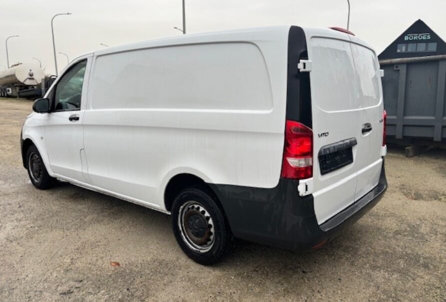 Mercedes Vito 111