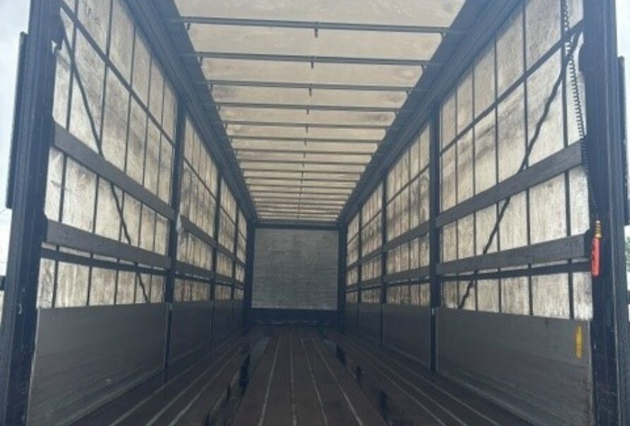 A&D Schuifoplegger  met Laadbrug