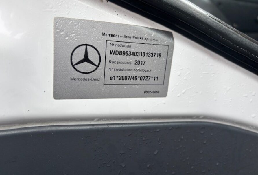 Mercedes Actros  1843