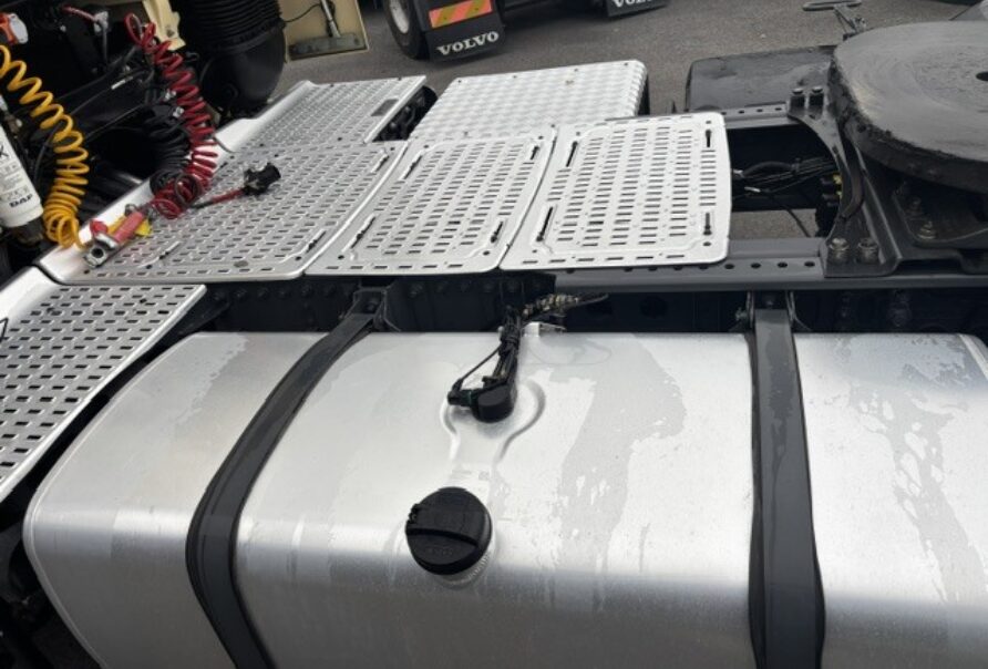 DAF XF 480  SPACE CAB   MANUAL GEARBOX