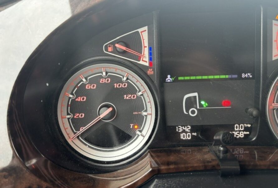 DAF XF 480  SPACE CAB   MANUAL GEARBOX