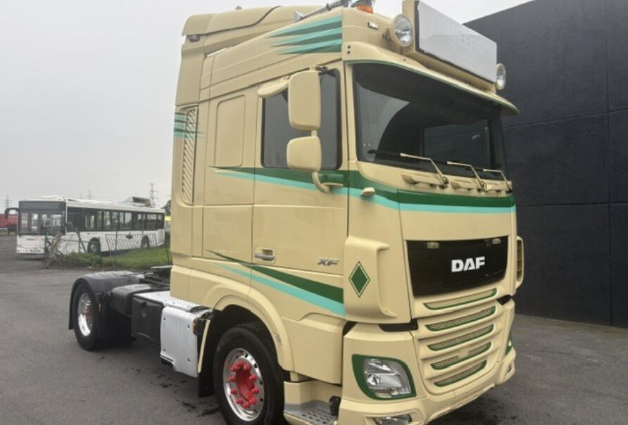 DAF XF 480  SPACE CAB   MANUAL GEARBOX
