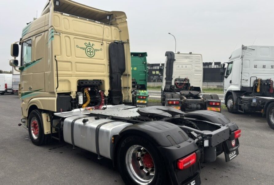 DAF XF 480  SPACE CAB   MANUAL GEARBOX