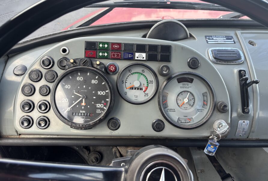 Mercedes 1418